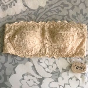 No Boundaries Strapless Lace Bra